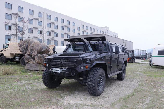 Bodi Mobil Anti Peluru Kustom Kendaraan Militer Off Road 6 Man Assault Vehicle 4x4