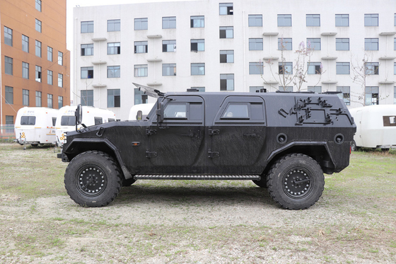 Bodi Mobil Anti Peluru Kustom Kendaraan Militer Off Road 6 Man Assault Vehicle 4x4