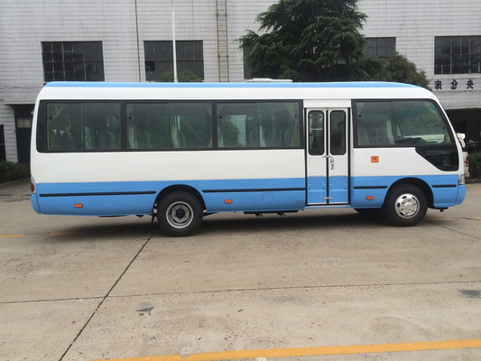 Diesel Coach Coaster Bus 30 Kursi Van Bus 140hp Transmisi Manual Kulkas Kondisi Udara