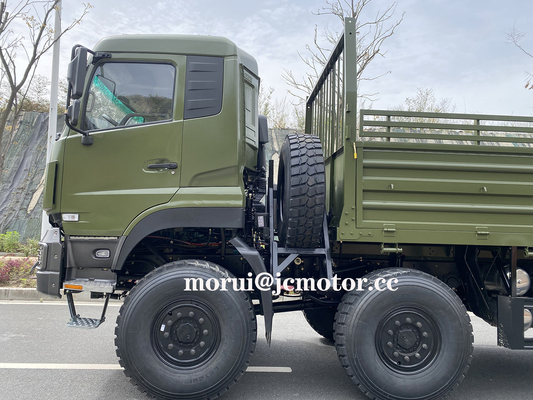 Disesuaikan 8 Wheel Drive 400HP Mesin Diesel 8x8 Off Road Truck Chassis