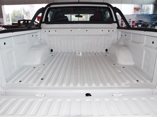 Kendaraan SUV Pickup Listrik Murni Kapasitas Baterai Daya Motor 120KW 67.09kwh