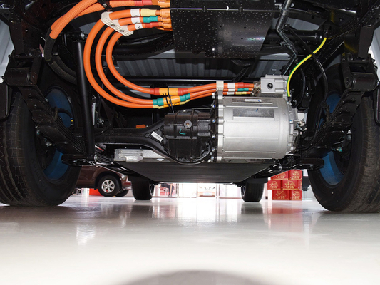 Kendaraan SUV Pickup Listrik Murni Kapasitas Baterai Daya Motor 120KW 67.09kwh