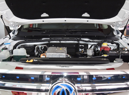 Kendaraan SUV Pickup Listrik Murni Kapasitas Baterai Daya Motor 120KW 67.09kwh