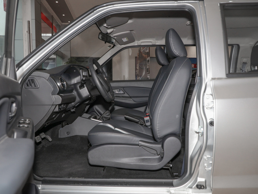 DONGFENG Penggerak Belakang 2WD Truk Pickup Mesin Diesel 165HP 2.4L YUCHAI Engine