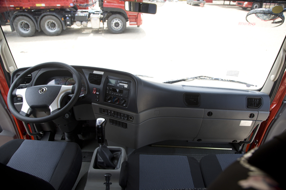 Jarak sumbu roda 3650mm Heavy Dump Truck 4 Silinder GVW 18 Ton Tipper Truck