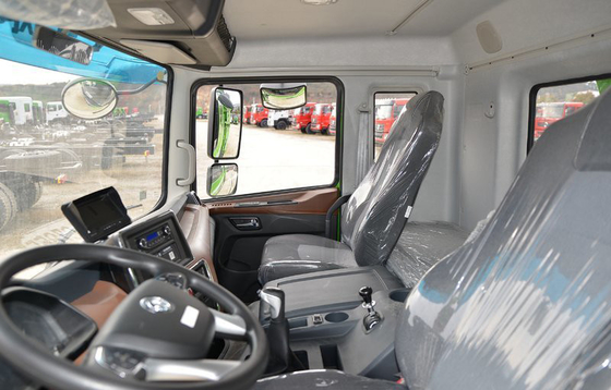 8x4 Heavy Dump Truck Tipper Tangki Kargo 7.8m GVW 31000KG YUCHAI Engine