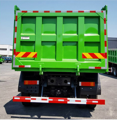 8x4 Heavy Dump Truck Tipper Tangki Kargo 7.8m GVW 31000KG YUCHAI Engine
