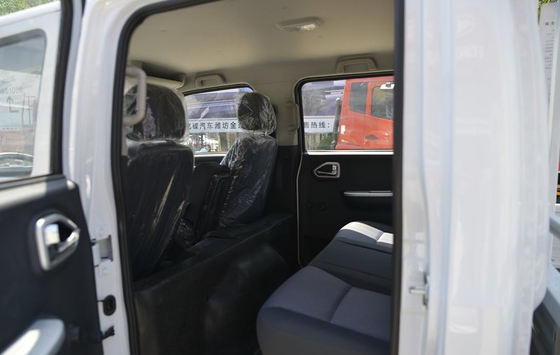 4.5T Truk Kargo Ringan 4x2 Mesin Diesel Truk Lorry Kecil Baris Ganda 5 Kursi