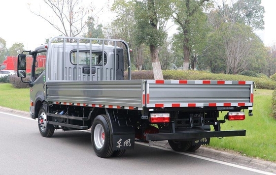 Truk Diesel Cummins Kontainer Kargo Ringan Edisi Deluxe 4x2 DONGFENG