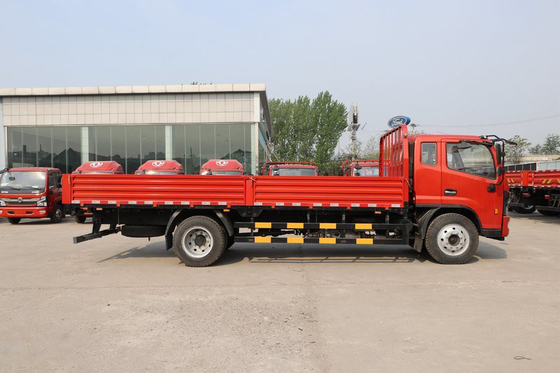 Pelat Kolom Transportasi Logistik Truk Kargo Ringan 6800mm Panjang 8MT Transmisi Rem Udara