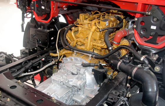 GVW 6 - 12T Diesel Red Cargo Van Truck Manual Mesin YUCHAI 6MT Gear Box