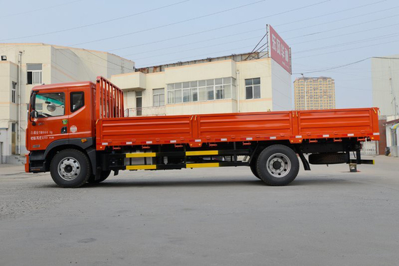 Euro 2 Dongfeng Cargo Medium Duty Truck 12T Cummins Engine 8MT Transmisi
