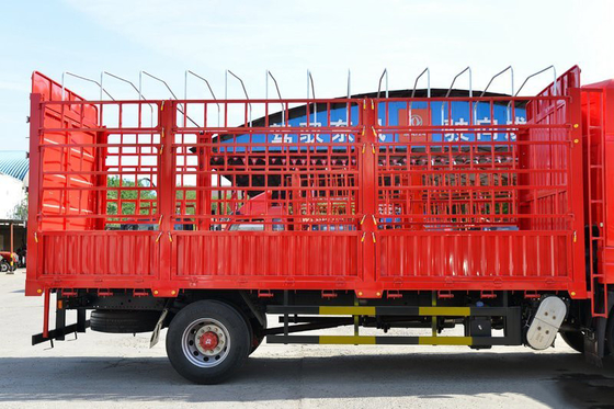 Truk Pengangkut Kargo Pengiriman Pagar DongFeng D9K 4x2 Baris Tunggal