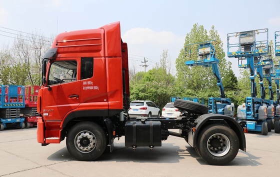 Truk Traktor Dongfeng 35 Ton 4x2 350HP Mobil Truk Derek Untuk Transportasi Pelabuhan