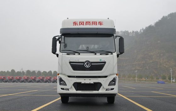 Pengangkutan Barang Trailer Traktor LNG CNG 500HP Massa Traksi Mesin 32,4 Ton