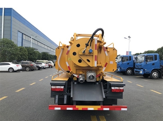 3308mm Wheelbase Truk Sanitasi Kota 6MT Vacuum Suction Sewage Truck