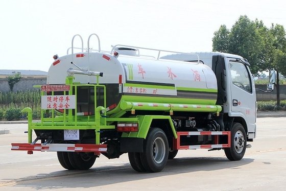 5 Meter Kubik Truk Penyiraman Jalan 4x2 6M Volume Pemuatan Baris Tunggal