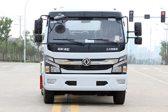 9 Cbm Taburan Air Ringan Truk Keranjang 4x2 Roda Diesel Powered Kiri Kemudi