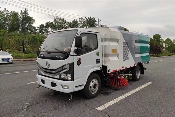 Truk Sanitasi Kota Diesel 4x2 130 HP Jarak sumbu roda 3300mm Truk Penyapu Jalan