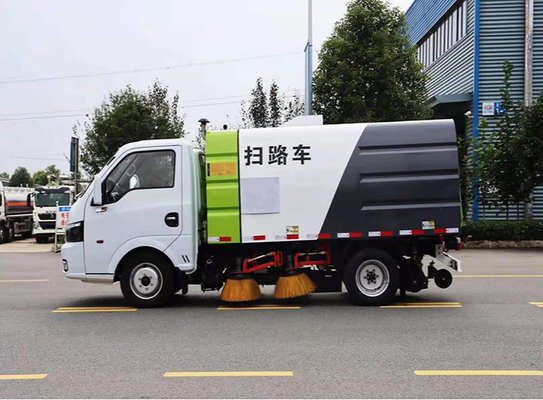Truk Sanitasi Kota Roda 4x2 Tenaga Bensin 113hp Mini Road Sweeper