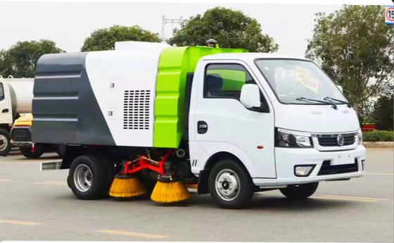 Truk Sanitasi Kota Roda 4x2 Tenaga Bensin 113hp Mini Road Sweeper