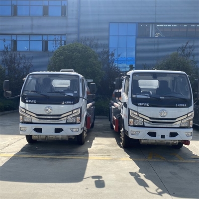 Truk Tangki Bahan Bakar Bensin Diesel 4x2 Roda 4,5 Cbm Truk Pengangkut Minyak Tanah