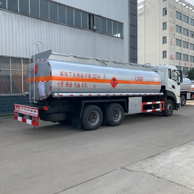 DONGFENG 6x4 Tanker Pengangkut Truk Tugas Berat 300 HP 23.3 Cbm