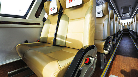 375 HP 49 Seater Pelatih Mewah Perjalanan Warna Kustom Euro 5 6 Transmisi Manual