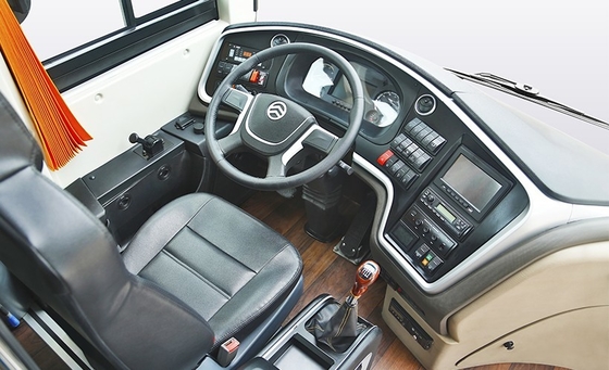Bus Pelatih Tur Diesel Reguler 12m, Transmisi 6MT, Volume Bagasi Maks 12,3 Cbm