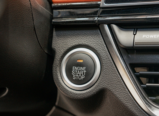 Cina Mobil Listrik Murni 5 pintu 4 Kursi Mobil EV Murni MINI SUV Range Mileage 400KM