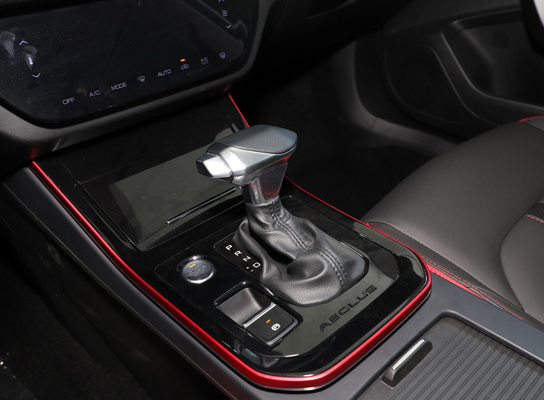 Mobil SUV Dongfeng 5 Kursi 150HP Dengan Panoramic Sunroof