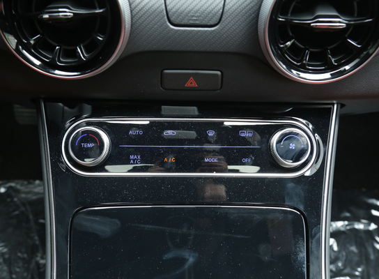 DONGFENG Gas Bensin Power SUV Mobil Suspensi Independen 197HP