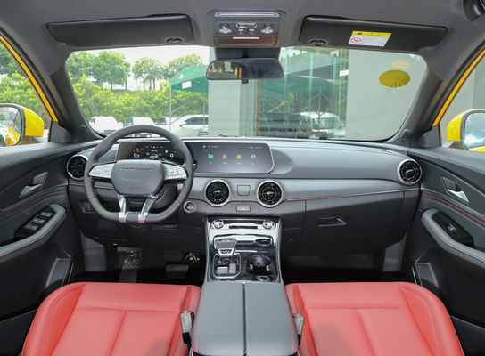 DONGFENG Gas Bensin Power SUV Mobil Suspensi Independen 197HP